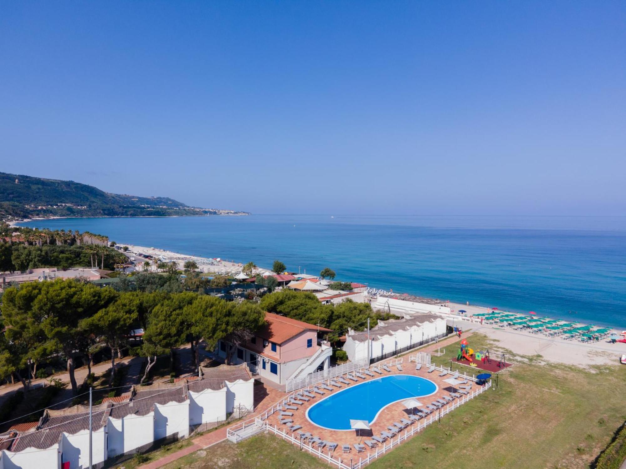 Villaggio Emmesse * Zambrone